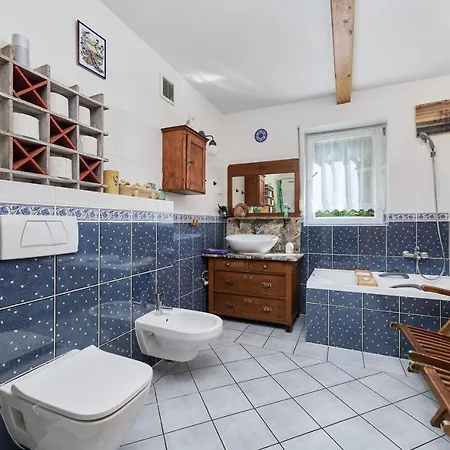 Dom W Ludwikowicach Klodzkich * Ludwikowice Klodzkie