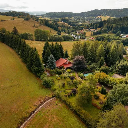 Dom W Ludwikowicach Klodzkich Вілла Любковіце Клодзьке