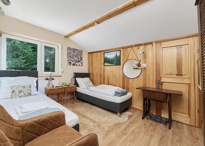 Dom W Ludwikowicach Klodzkich Villa *